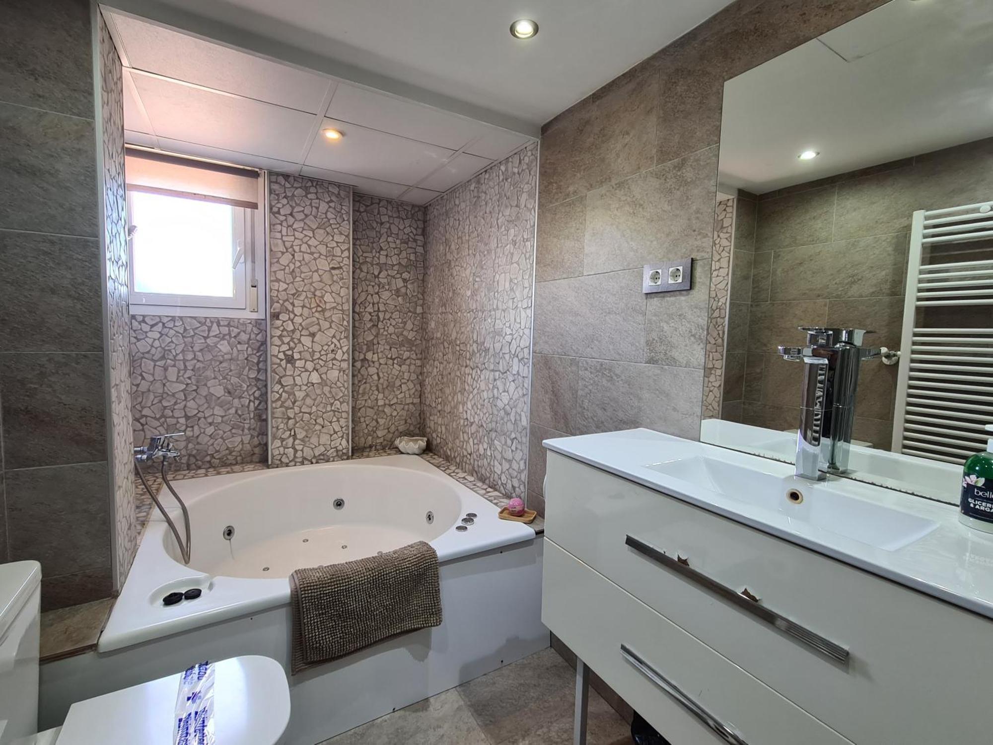 Apartamento Dos Torres Ribera Play & Relax Con Jacuzzi Y Cine Zaragoza Exterior foto